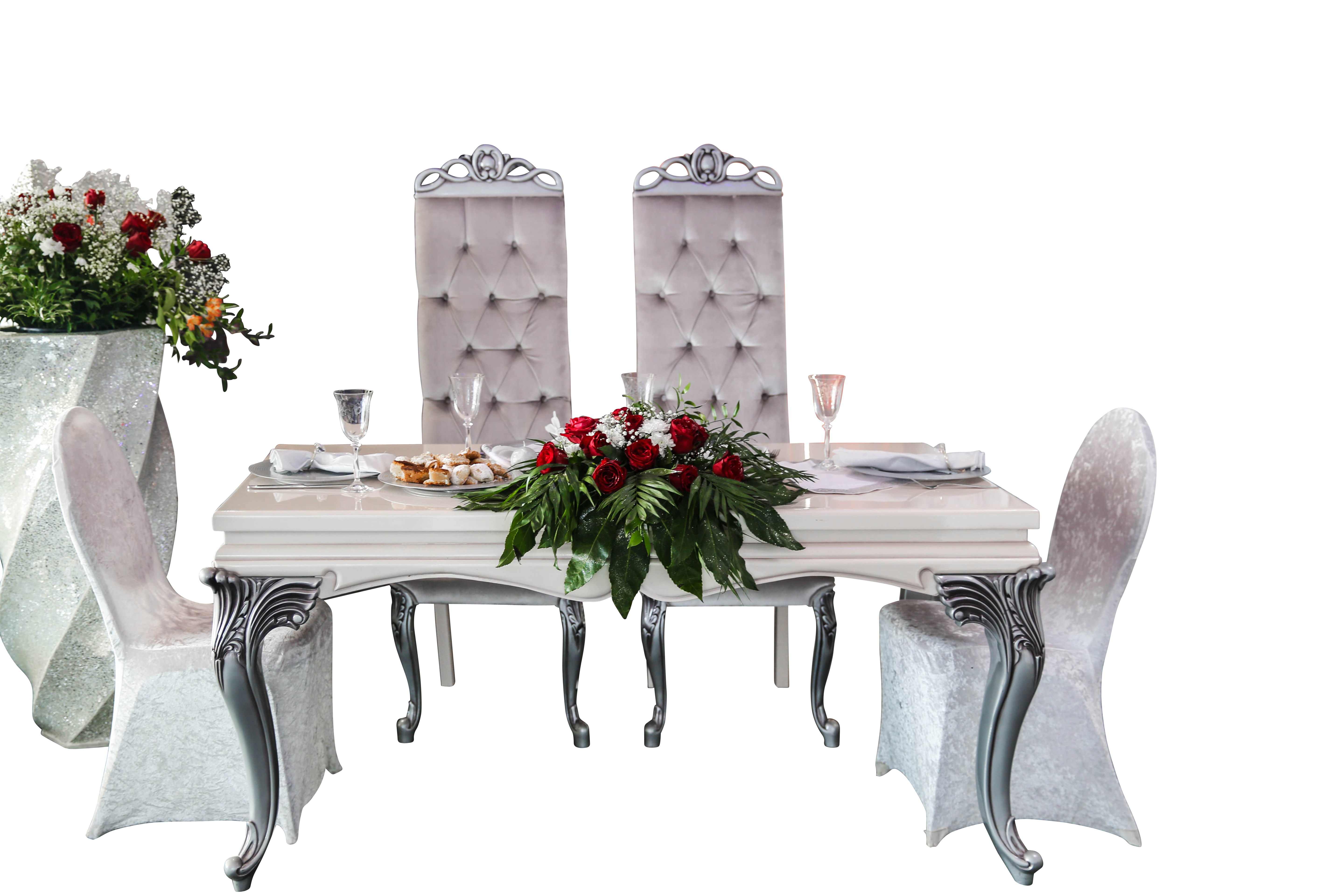 Elegant Wedding Head Table Setup
