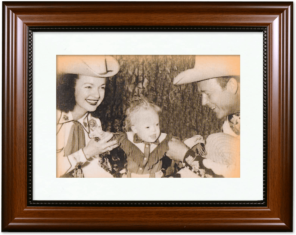 Vintage Family Portraitin Love Frame