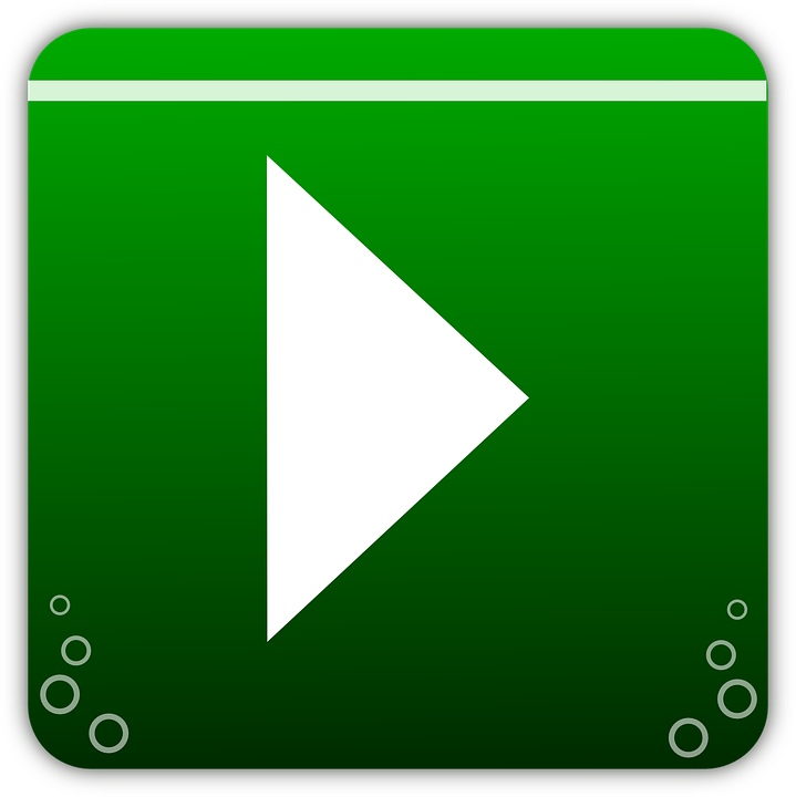 Green Play Button Icon PNG image