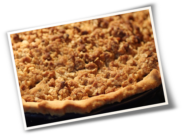 Homemade Apple Crumble Pie PNG image