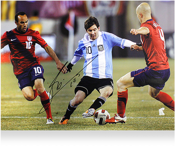 Lionel Messi Dribbling Against U S A Players PNG image