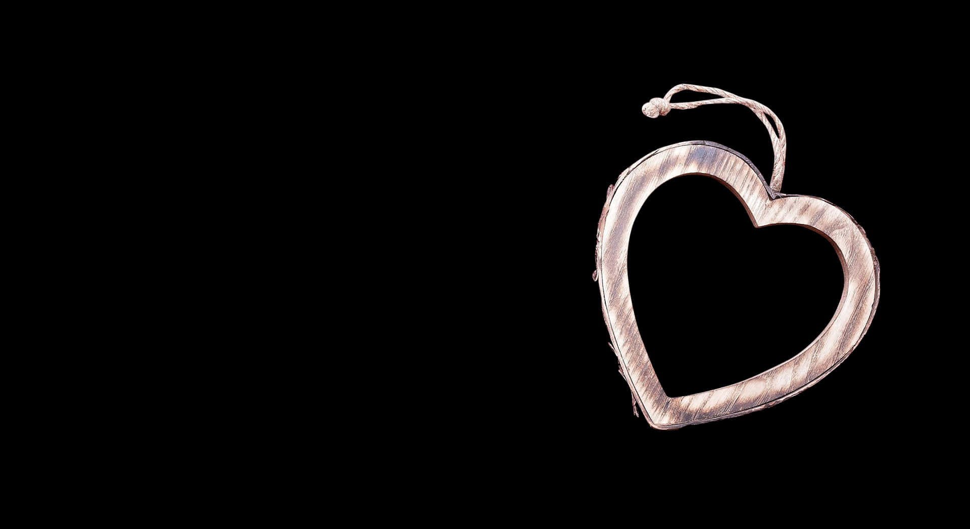 Metallic Heart Sculptureon Black PNG image