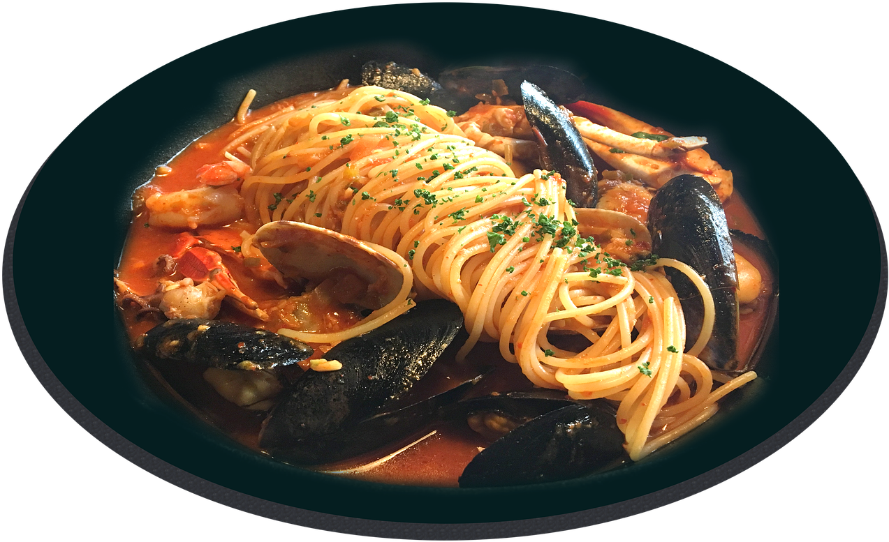 Seafood Spaghettiin Tomato Sauce PNG image