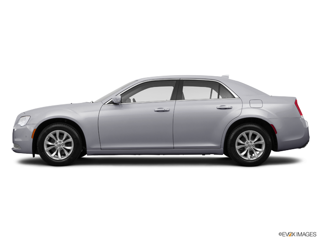 Silver Chrysler Sedan Profile View PNG image