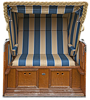 Traditional Beach Chair Design PNG image