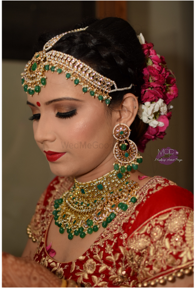 Traditional Indian Bride Portrait PNG image