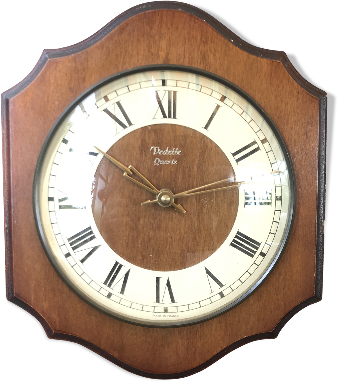 Vintage Wooden Quartz Wall Clock PNG image