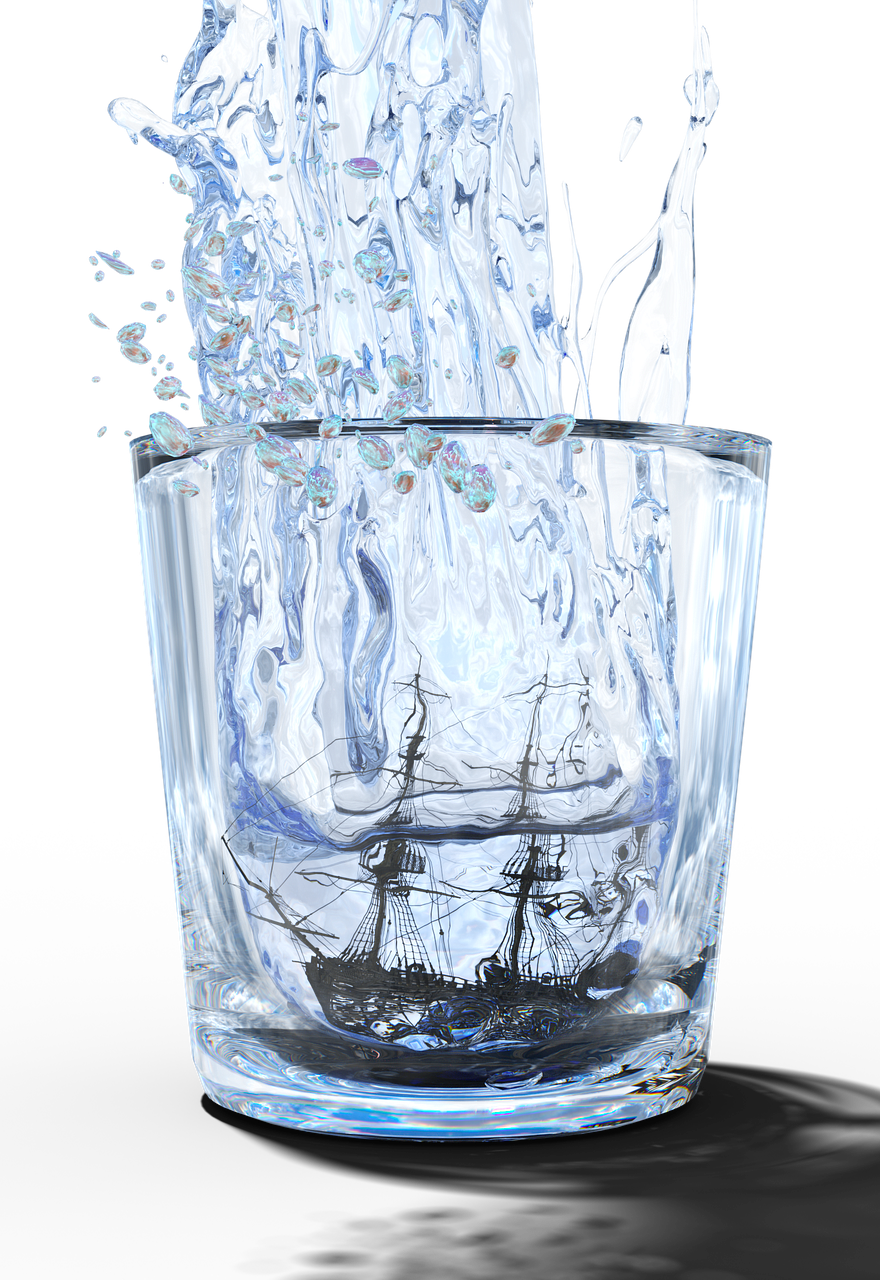 Water Splashin Glass Cup PNG image