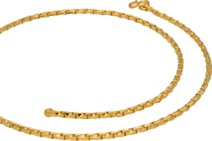 Elegant Gold Chainon Black Background PNG image