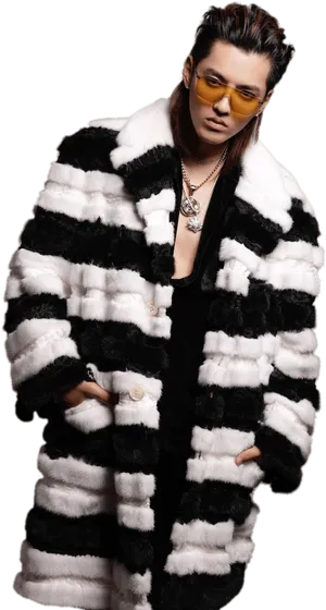 Fashion Modelin Striped Fur Coatand Yellow Sunglasses.png PNG image